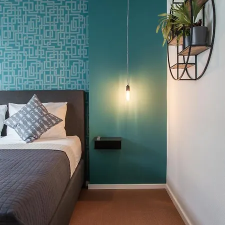 B-hotel Szálloda