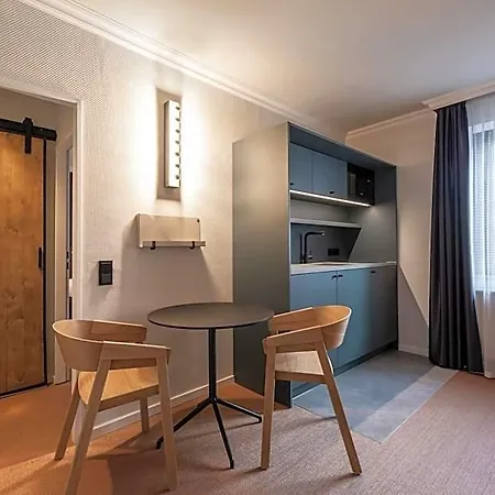 B-hotel 3* دوسلدورف