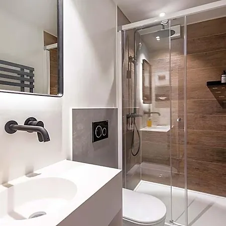 B-hotel فندق دوسلدورف