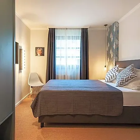 B-hotel 3*