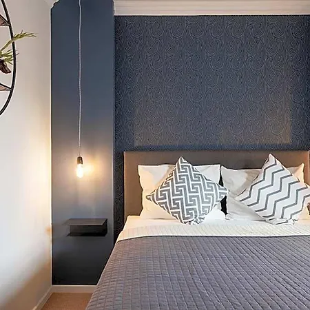 B-hotel فندق 3*