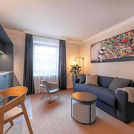 B-hotel فندق دوسلدورف