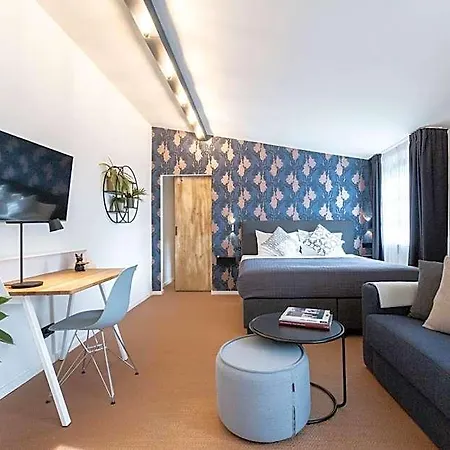 B-hotel