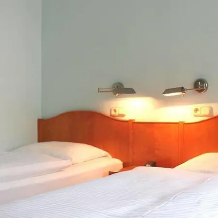 B-hotel 3* دوسلدورف