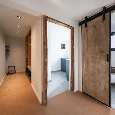 B-hotel