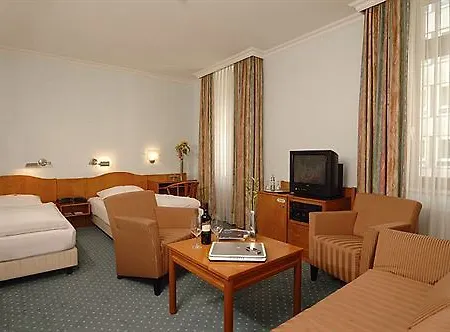 Отель B-hotel 3*