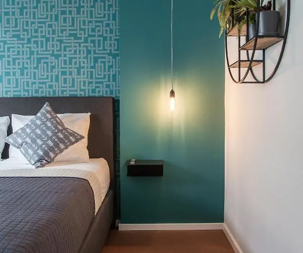 B-hotel Hotel